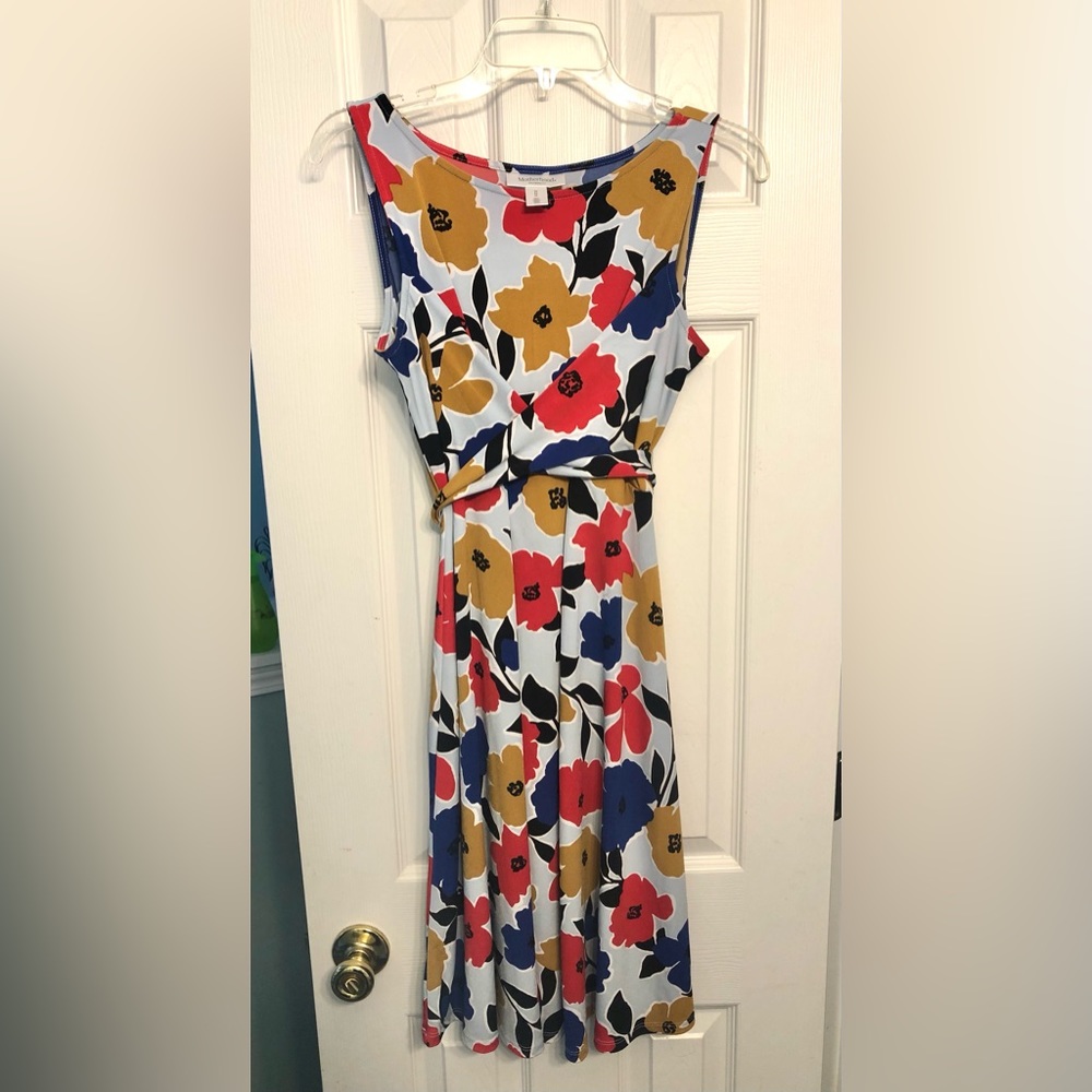 3 excellent condition maternity dresses from Motherhood!